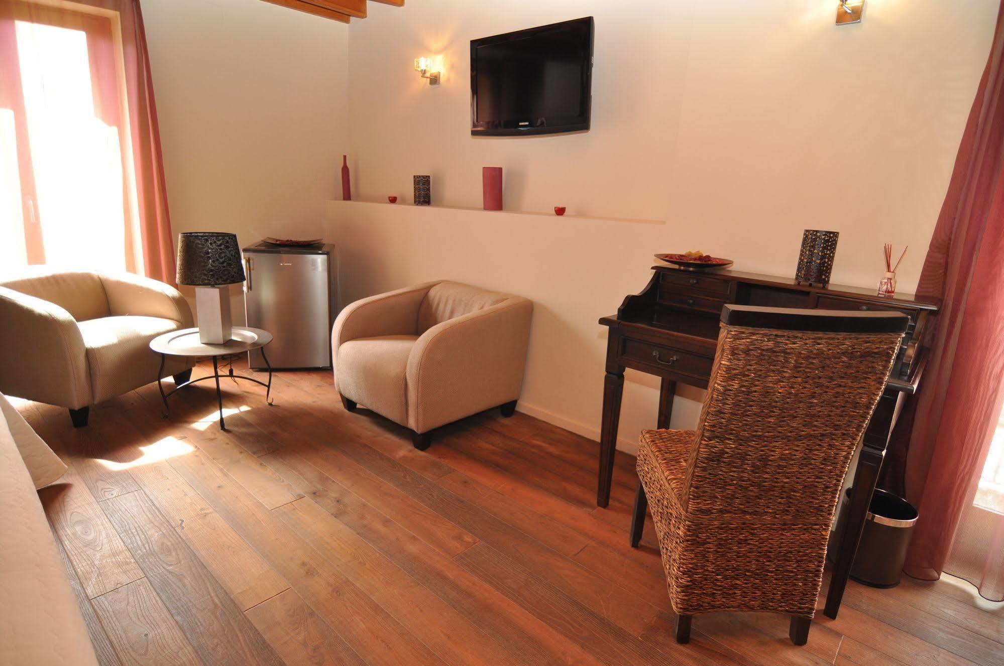 Hostal De Cabrit Sant Mateu Luaran gambar